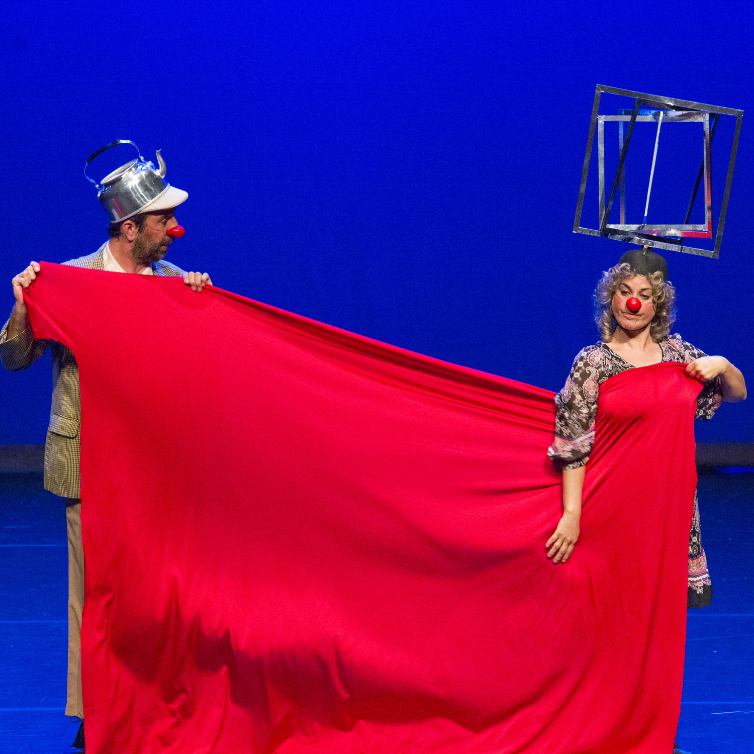 badut taldea klownklusioak gorria